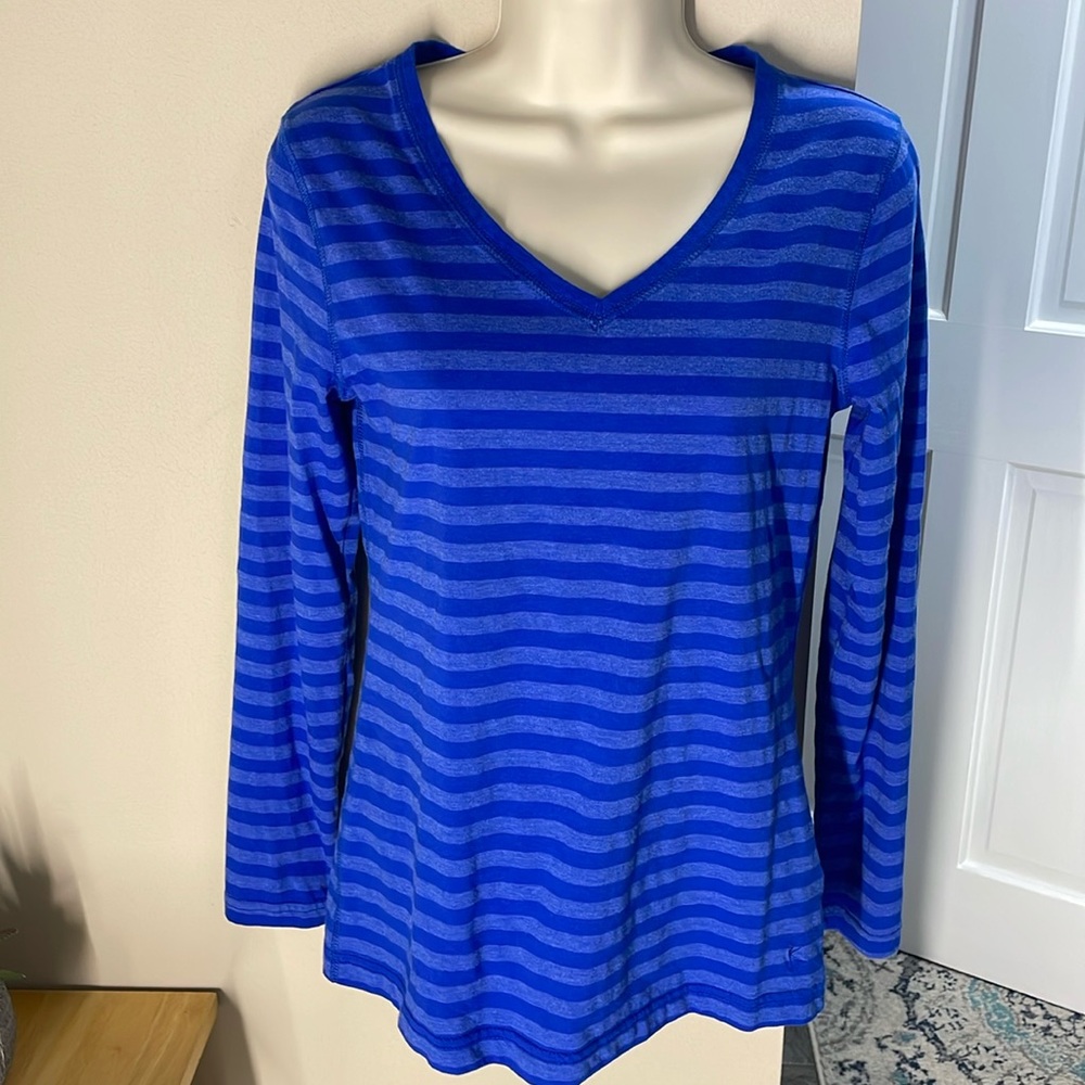 Danskin Now long sleeve blue striped active tee shirt
